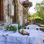 El Llosin Country house *